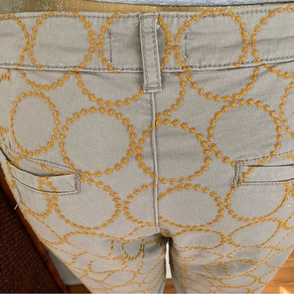 Anthropologie khaki pants with yellow embroidery cropped size 28 - Picture 2 of 5